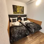 Hotel Grand *